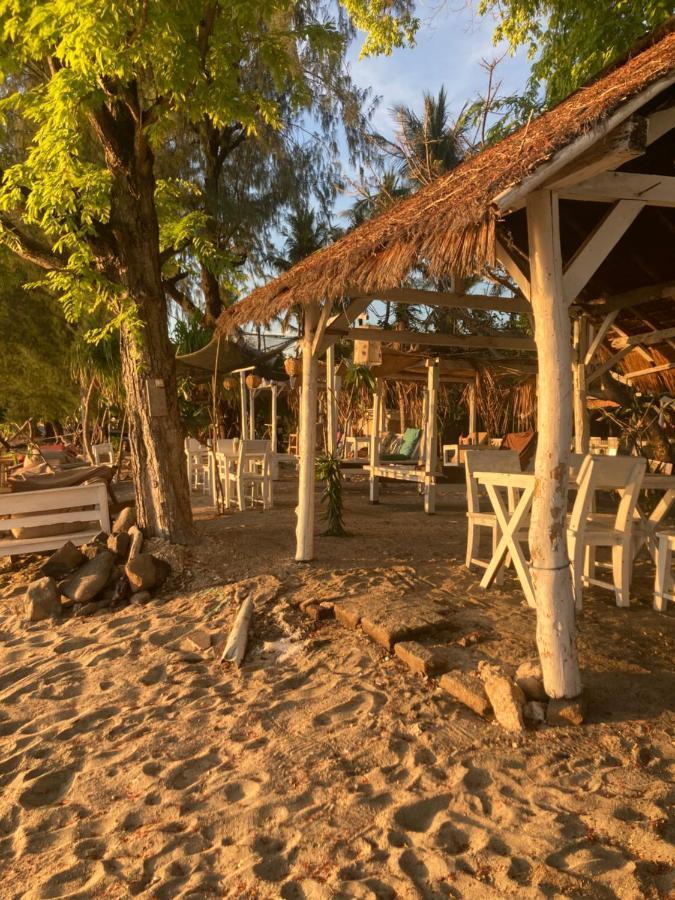 Gili Air Santay Bungalows Ngoại thất bức ảnh